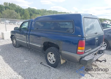 2000 Chevrolet Silverado 1500 Ls z USA, uszkodzony, nr VIN 1GCEC14T6YE339772
